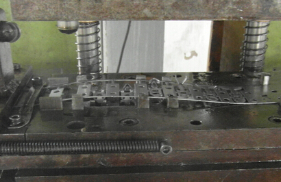 1423640670127552.jpg 級進模基于TopSolid的工藝流程設計