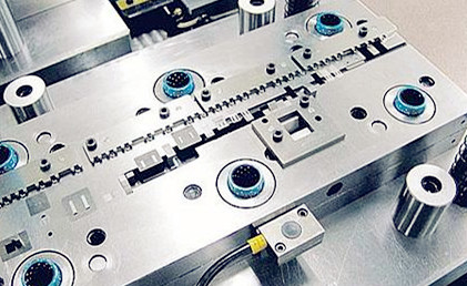 廠(chǎng)家在設(shè)計(jì)和加工連續(xù)模時(shí)應(yīng)該注意哪些?