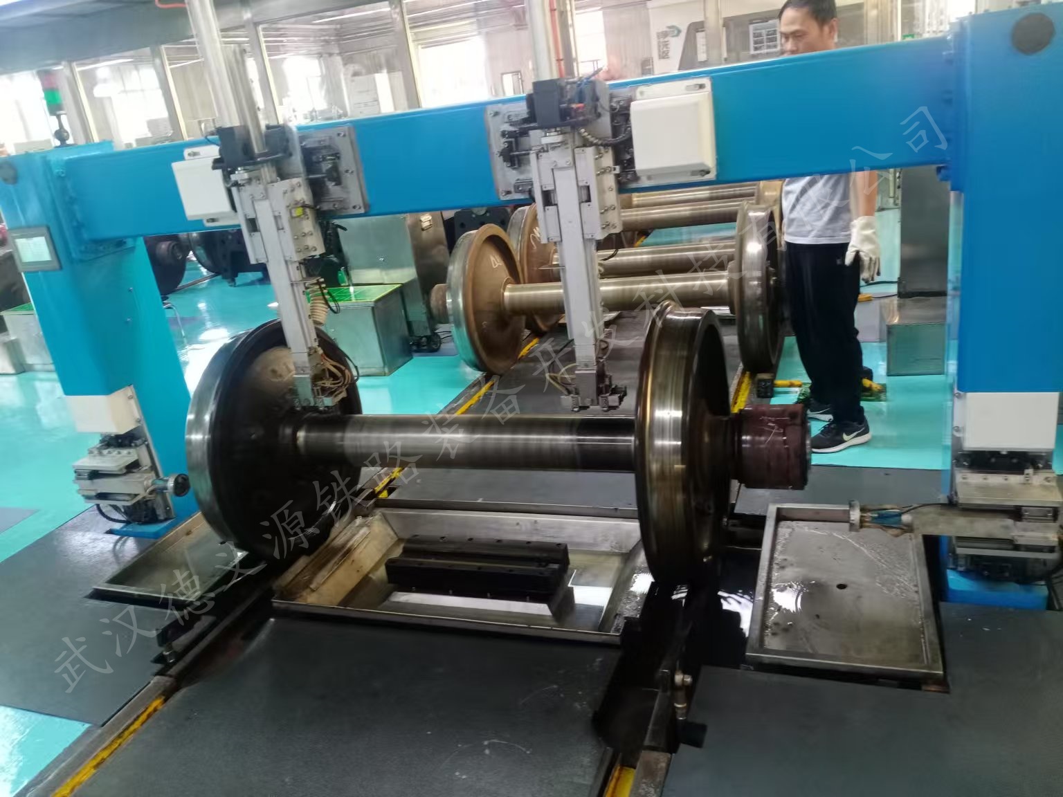 鐵路貨車輪軸/輪輞多通道 超聲波自動(dòng)一體探傷機(jī)